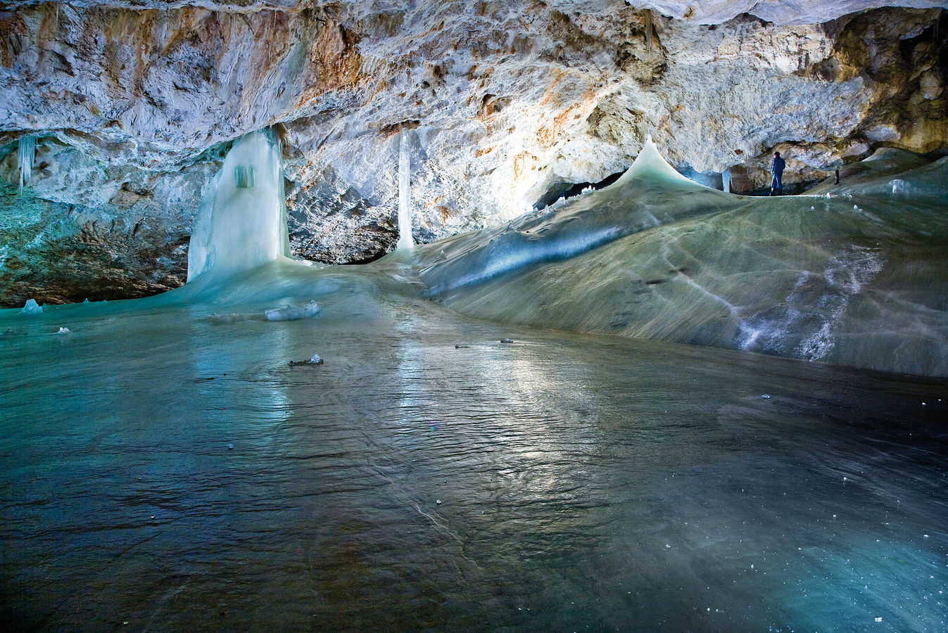 Výsledok vyhľadávania obrázkov pre dopyt Dobšínska ľadová jaskyňa
